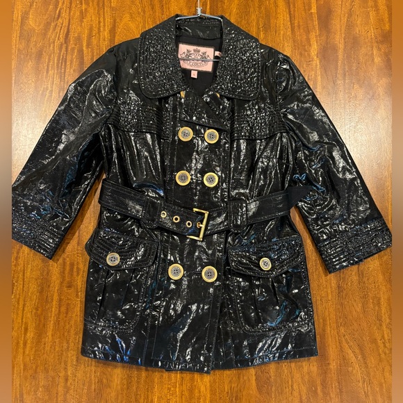 2008 “JUICY COUTURE” faux patent-leather belted trench jacket! Size Small! - Picture 2 of 8